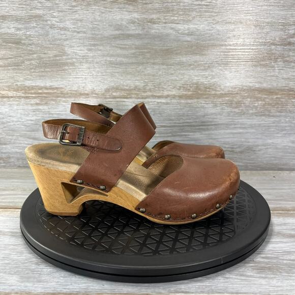 Dansko Women's Thea Brown Leather Studded Slingback Sandals Size EU 37 US 6.5 - Picture 3 of 12